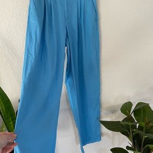 Wide legged pants